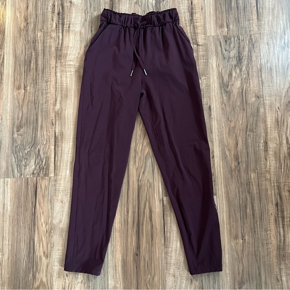 🦊Lululemon Keep Moving Pant - Picture 3 of 9
